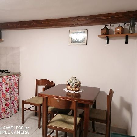 La Casa Di Luisa Daire Santu Lussurgiu Dış mekan fotoğraf